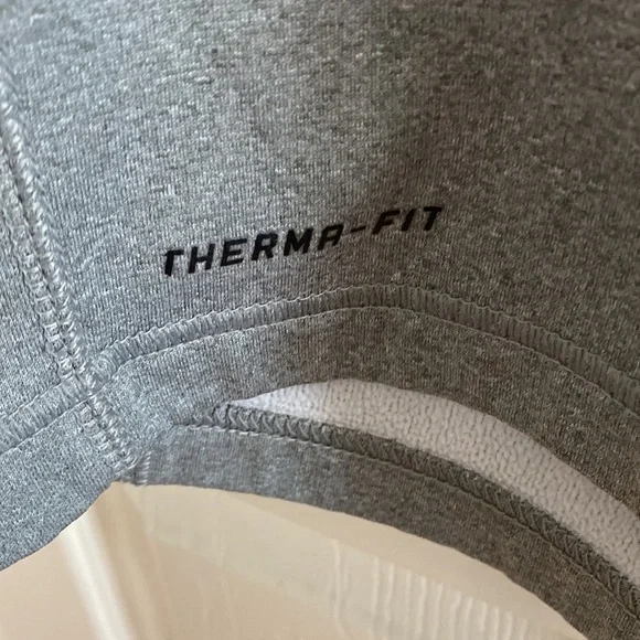 Nike Therma-Fit Men’s Swearshirt Size Medium - Picture 2 of 4